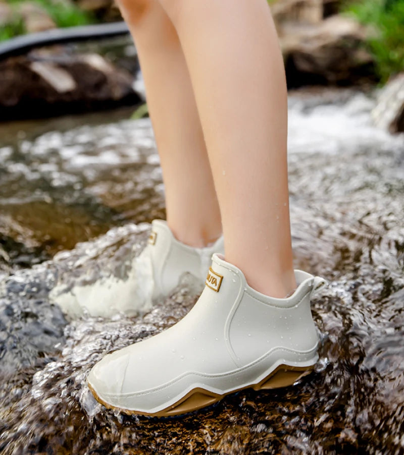 SPLASHY™ | Orthopaedic modern rubber boot